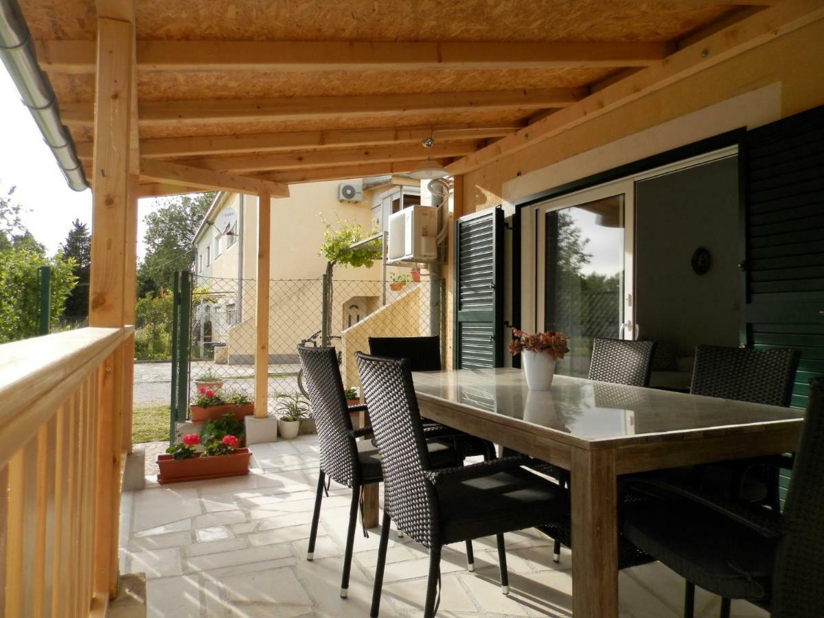 Apartment Slavica Lozovac Εξωτερικό φωτογραφία