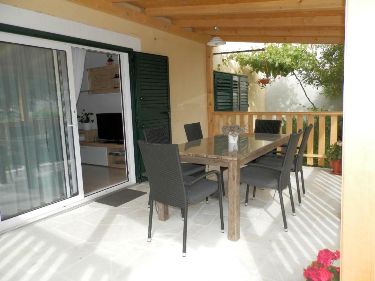 Apartment Slavica Lozovac Εξωτερικό φωτογραφία